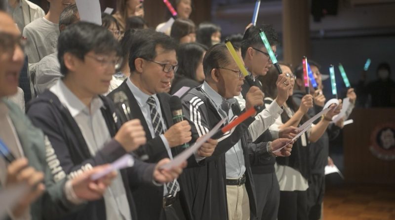 祝大家聖誕佳節平安喜樂